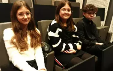 1 (12)