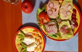 7. Wesołe kanapki i owocowa wyspa -Szymon Galiński - VI c