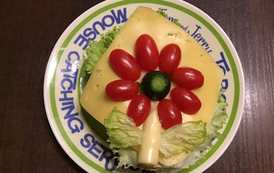 1. Kanapka Kwiatki dla mamy- Oliwier Zdolski - VI c